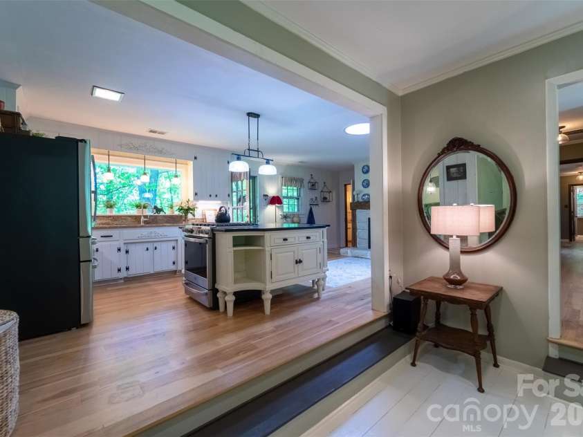 77 Oakwood Lane, Sylva, NC 28779.  MLS# CAR4376555, YatesRealty ID 30364. 