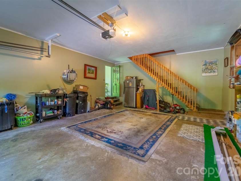 77 Oakwood Lane, Sylva, NC 28779.  MLS# CAR4376555, YatesRealty ID 30364. 