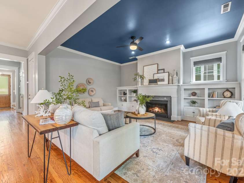 1620 Arnold Drive, Charlotte, NC 28205.  MLS# CAR4261457, YatesRealty ID 30365. 