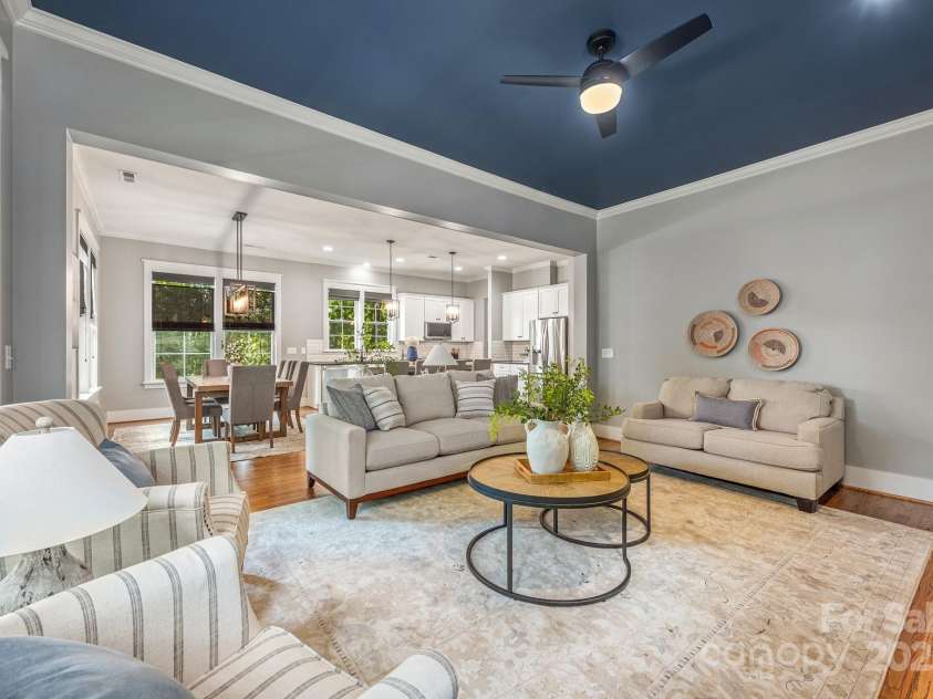 1620 Arnold Drive, Charlotte, NC 28205.  MLS# CAR4261457, YatesRealty ID 30365. 