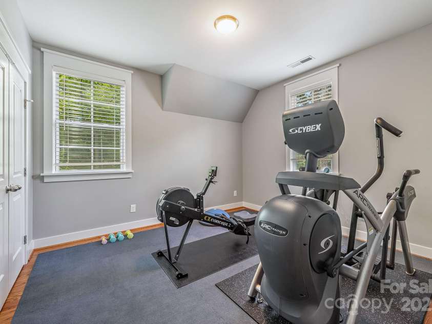 1620 Arnold Drive, Charlotte, NC 28205.  MLS# CAR4261457, YatesRealty ID 30365. 