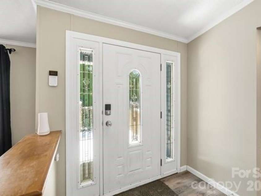 864 Stowe Lane, Gastonia, NC 28056.  MLS# CAR4385631, YatesRealty ID 30365. 