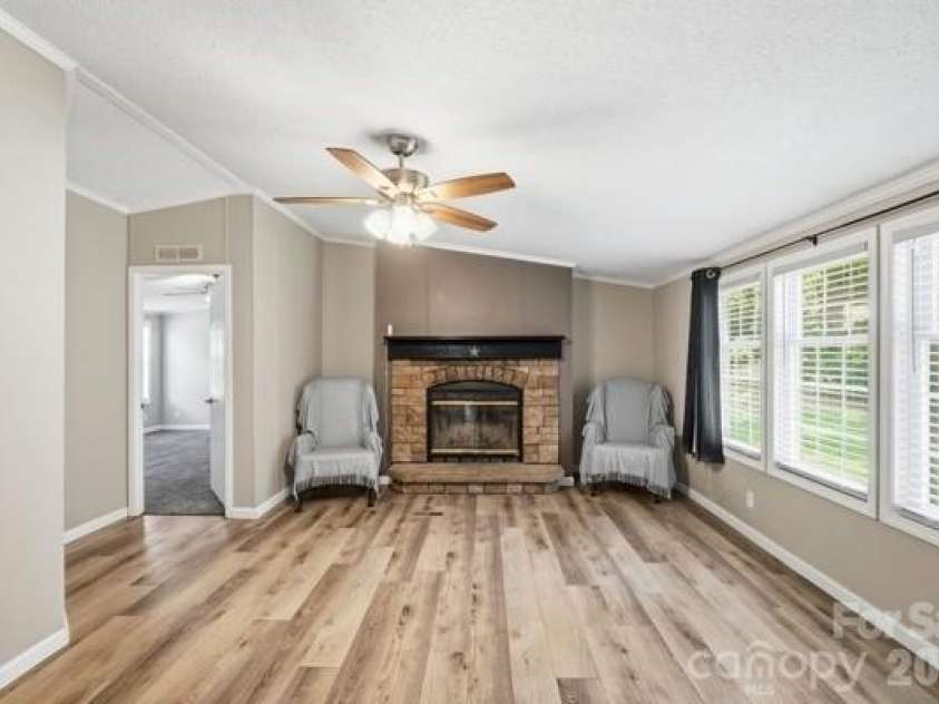 864 Stowe Lane, Gastonia, NC 28056.  MLS# CAR4385631, YatesRealty ID 30365. 