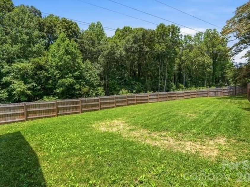 864 Stowe Lane, Gastonia, NC 28056.  MLS# CAR4385631, YatesRealty ID 30365. 