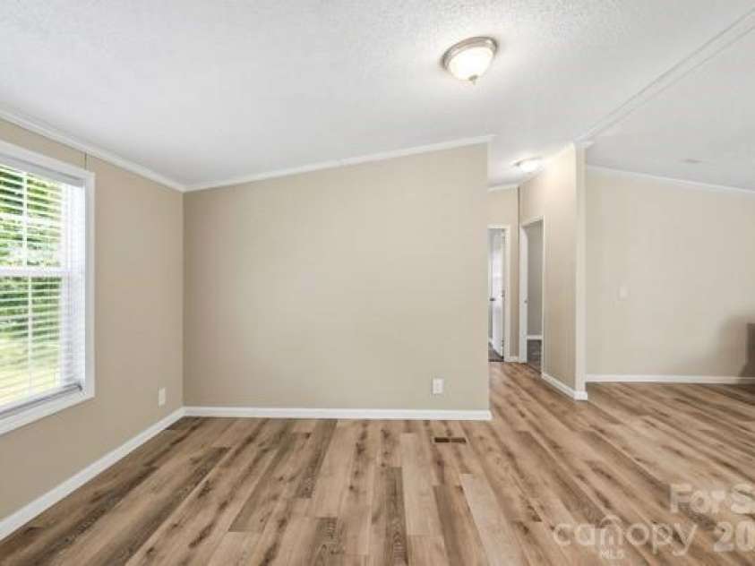 864 Stowe Lane, Gastonia, NC 28056.  MLS# CAR4385631, YatesRealty ID 30365. Office/Flex Room