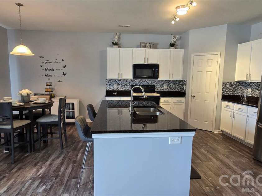10119 Green Grass Road, Charlotte, NC 28227.  MLS# CAR4388047, YatesRealty ID 30366. Kitchen
