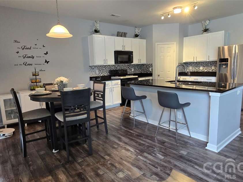 10119 Green Grass Road, Charlotte, NC 28227.  MLS# CAR4388047, YatesRealty ID 30366. Kitchenette