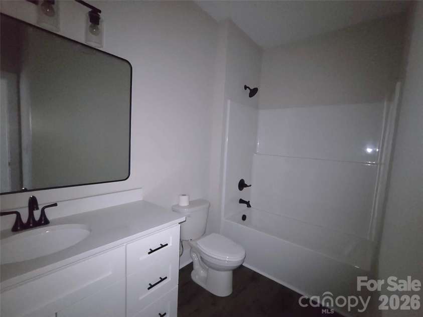 455 Newport Drive, Salisbury, NC 28144.  MLS# CAR4353401, YatesRealty ID 30367. 