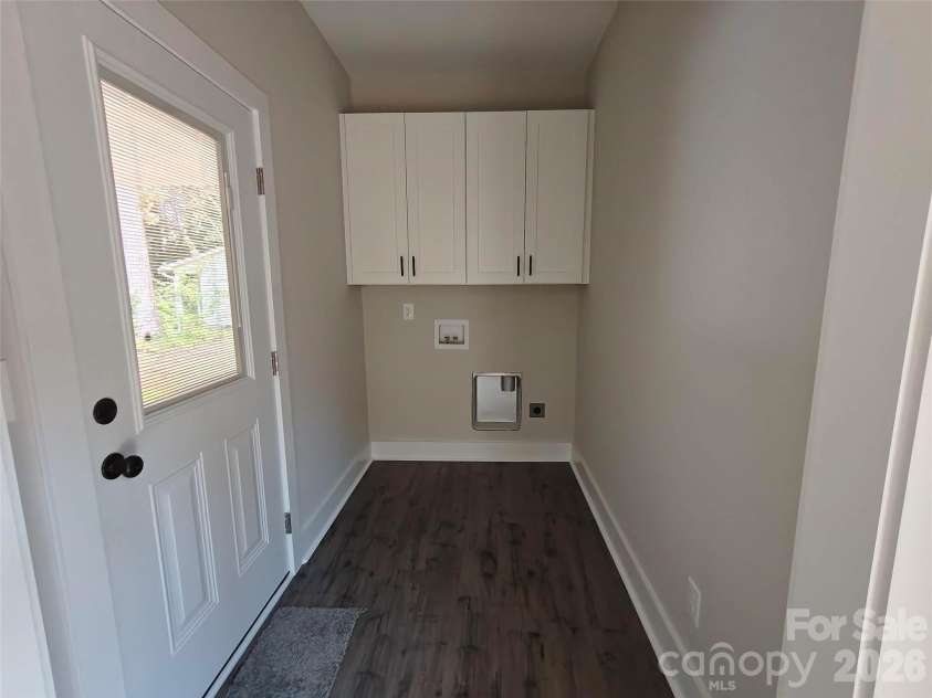 455 Newport Drive, Salisbury, NC 28144.  MLS# CAR4353401, YatesRealty ID 30367. 