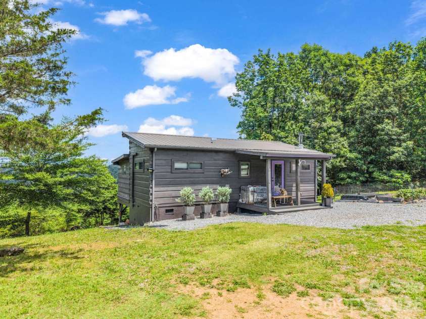 1300 Towery Trace, Ellenboro, NC 28040.  MLS# CAR4389985, YatesRealty ID 30368. 