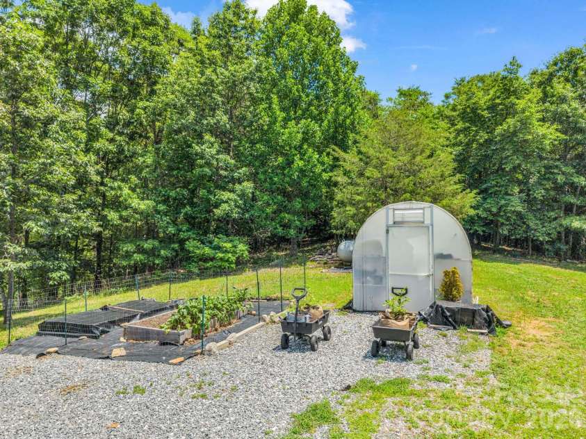 1300 Towery Trace, Ellenboro, NC 28040.  MLS# CAR4389985, YatesRealty ID 30368. 