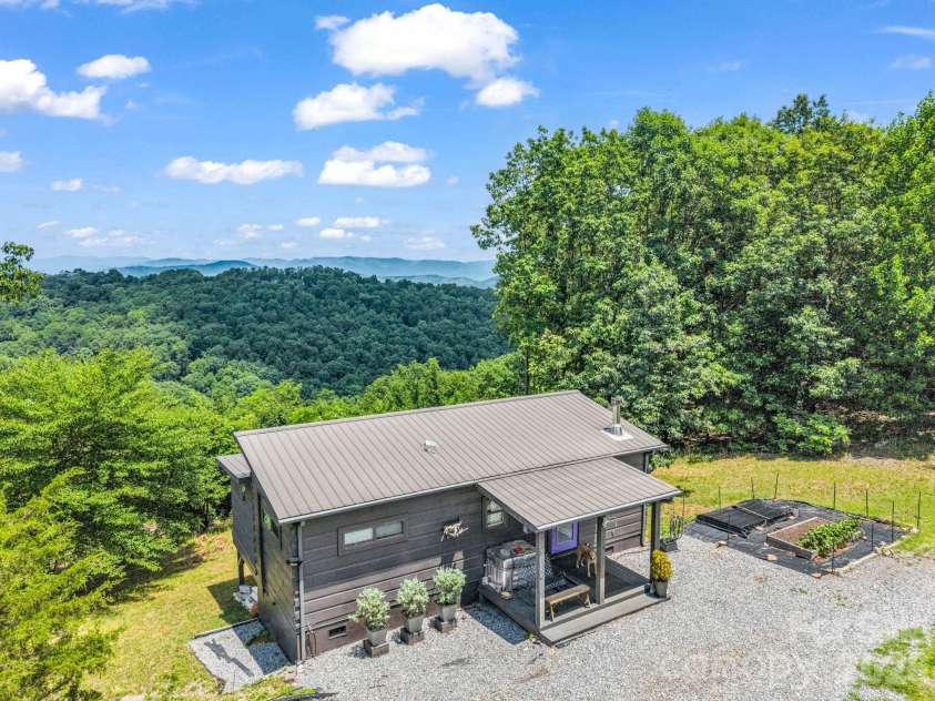 1300 Towery Trace, Ellenboro, NC 28040.  MLS# CAR4389985, YatesRealty ID 30368. 