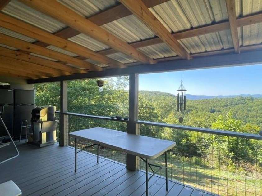 1300 Towery Trace, Ellenboro, NC 28040.  MLS# CAR4389985, YatesRealty ID 30368. 