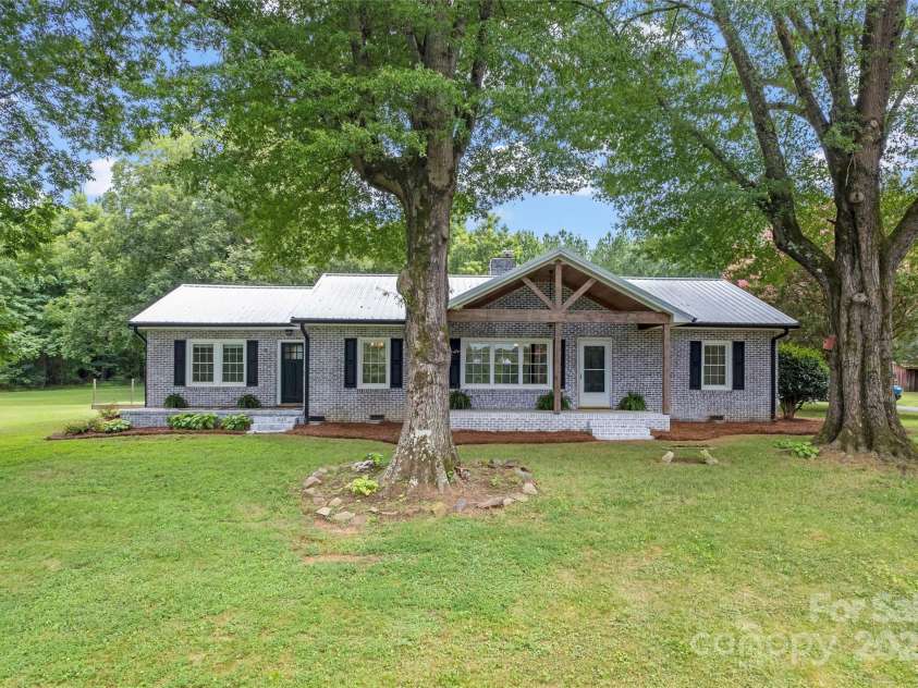 895 Mount Pleasant Road, Mount Pleasant, NC 28124.  MLS# CAR4287201, YatesRealty ID 30369. 