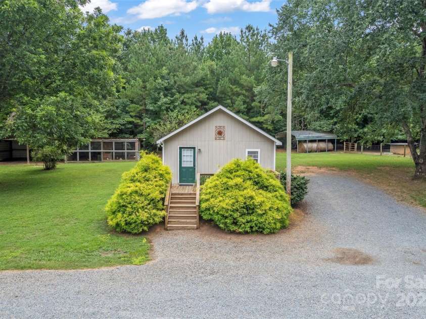 895 Mount Pleasant Road, Mount Pleasant, NC 28124.  MLS# CAR4287201, YatesRealty ID 30369. 