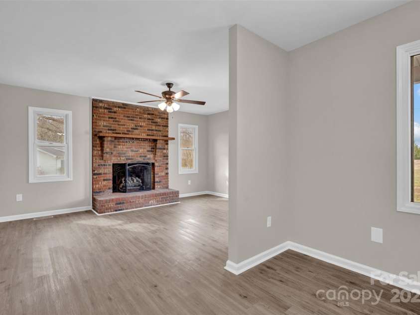 155 Country Lane, Mooresville, NC 28115.  MLS# CAR4235739, YatesRealty ID 3037. 