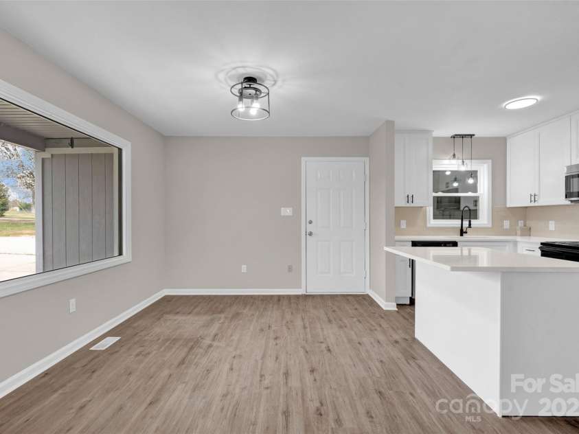 155 Country Lane, Mooresville, NC 28115.  MLS# CAR4235739, YatesRealty ID 3037. 