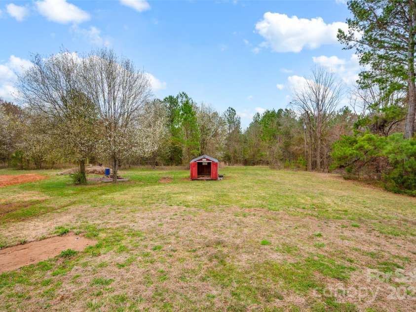 155 Country Lane, Mooresville, NC 28115.  MLS# CAR4235739, YatesRealty ID 3037. 