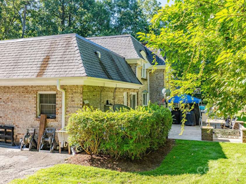 390 Forest Heights Drive, Marion, NC 28752.  MLS# CAR4295653, YatesRealty ID 3037. 