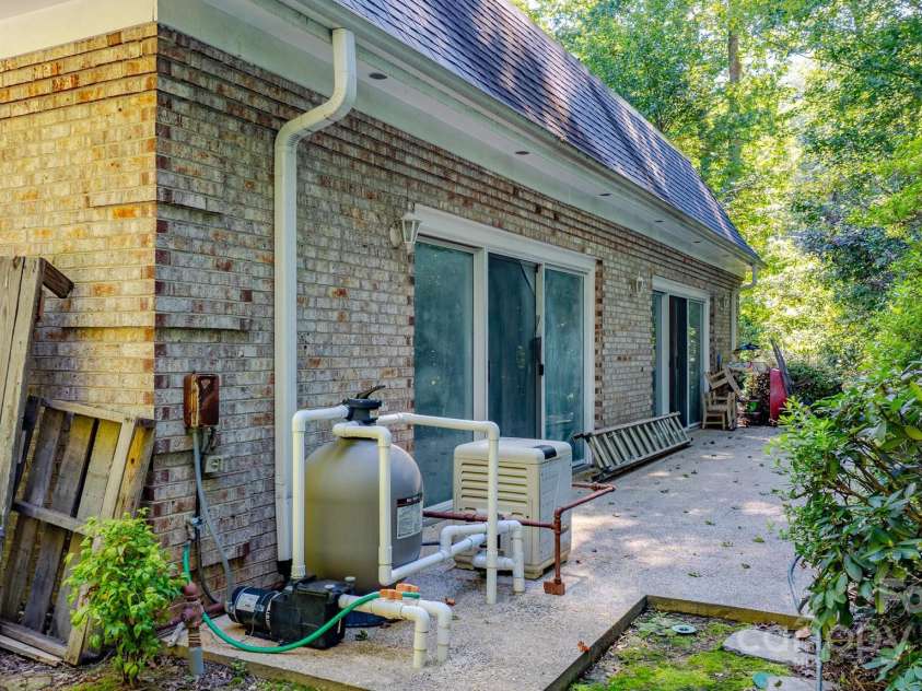 390 Forest Heights Drive, Marion, NC 28752.  MLS# CAR4295653, YatesRealty ID 3037. 