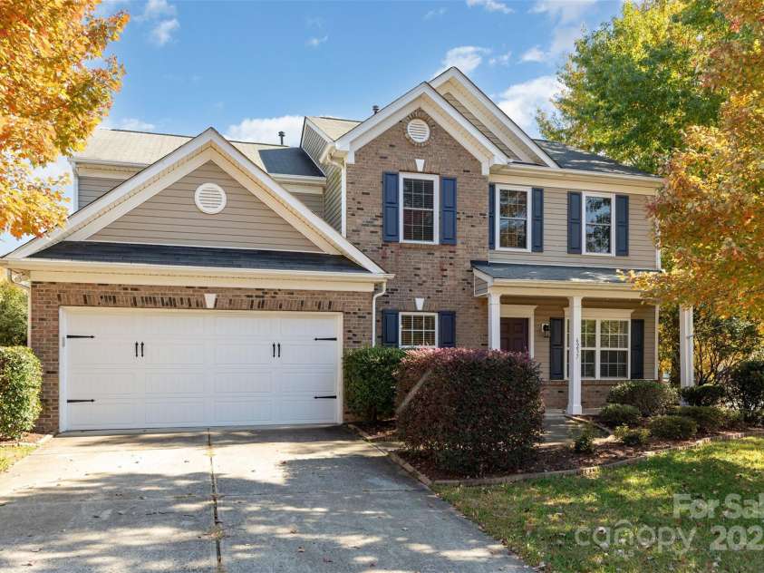 6237 Shelley Avenue, Charlotte, NC 28269.  MLS# CAR4224601, YatesRealty ID 3037. 