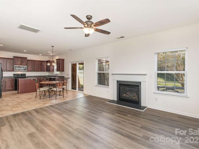 6237 Shelley Avenue, Charlotte, NC 28269.  MLS# CAR4224601, YatesRealty ID 3037. 