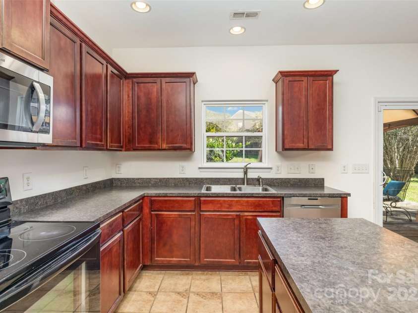 6237 Shelley Avenue, Charlotte, NC 28269.  MLS# CAR4224601, YatesRealty ID 3037. 