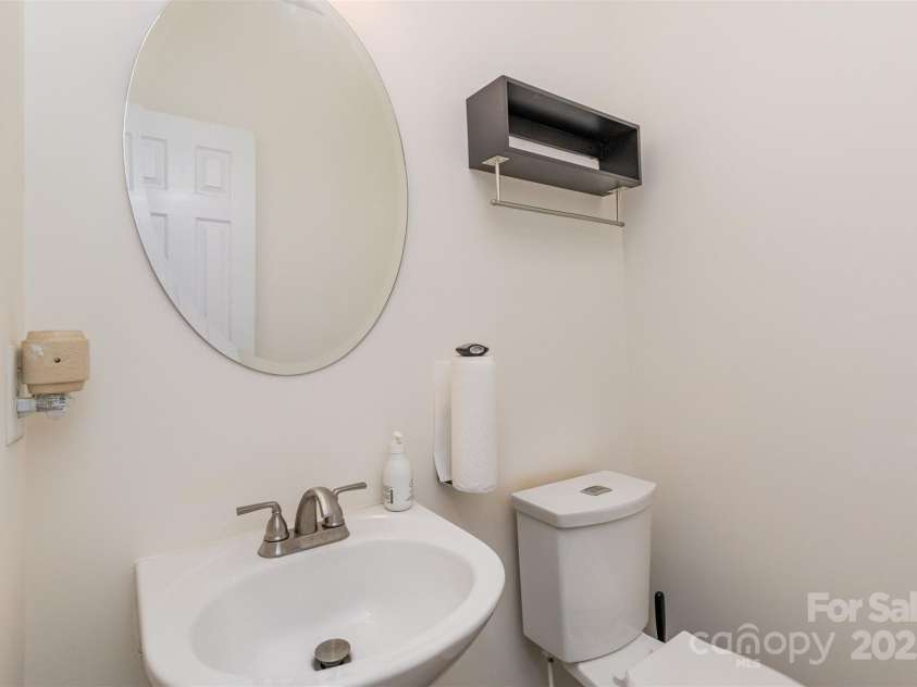 6237 Shelley Avenue, Charlotte, NC 28269.  MLS# CAR4224601, YatesRealty ID 3037. 