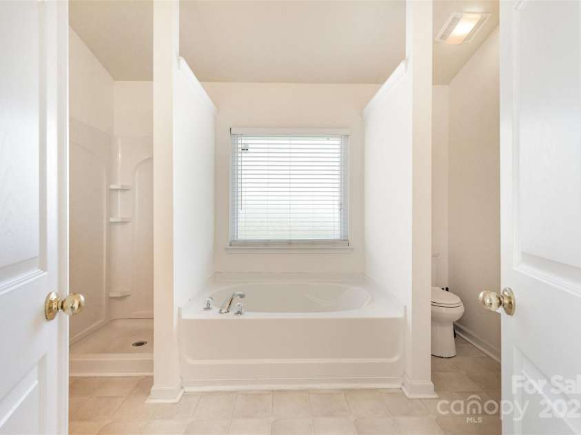 6237 Shelley Avenue, Charlotte, NC 28269.  MLS# CAR4224601, YatesRealty ID 3037. 