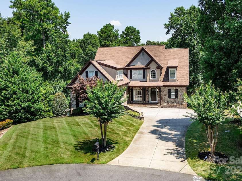 394 Stone Cliff Lane, Clover, SC 29710.  MLS# CAR4268613, YatesRealty ID 30370. 