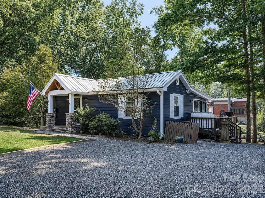 4580 Kiser Island Road, Terrell, NC 28682.  MLS# CAR4393376, YatesRealty ID 30370. 