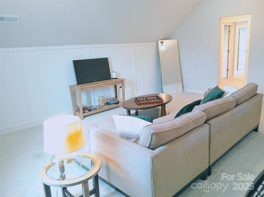 1141 Overlake Drive, Belmont, NC 28012.  MLS# CAR4273602, YatesRealty ID 30372. 