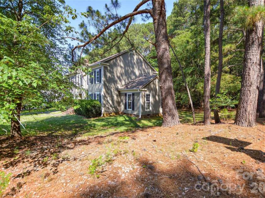 9604 Stanton Green Court, Charlotte, NC 28277.  MLS# CAR4393459, YatesRealty ID 30373. 