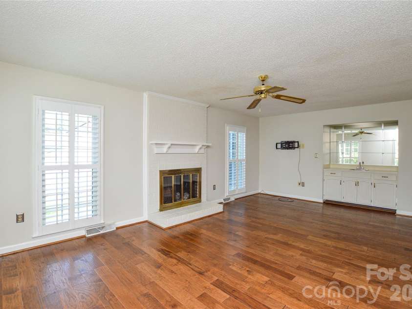 9604 Stanton Green Court, Charlotte, NC 28277.  MLS# CAR4393459, YatesRealty ID 30373. 