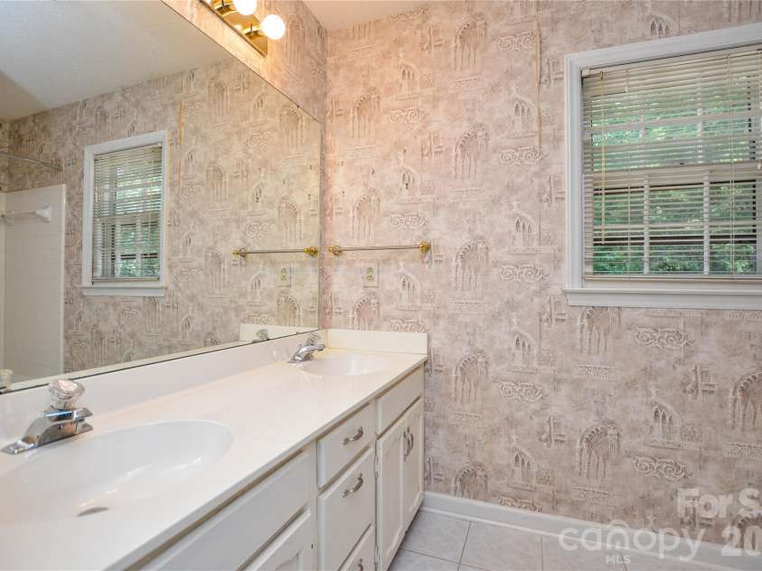9604 Stanton Green Court, Charlotte, NC 28277.  MLS# CAR4393459, YatesRealty ID 30373. 