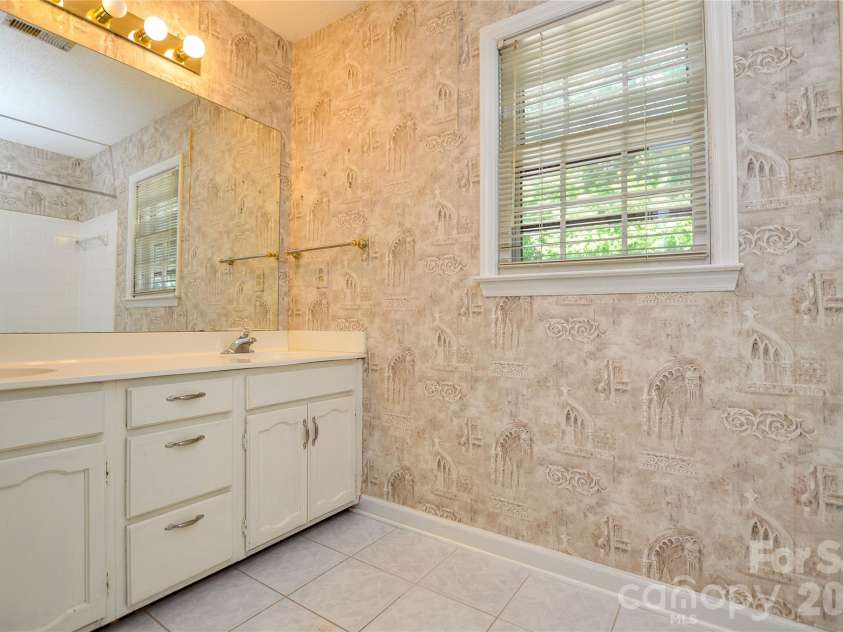 9604 Stanton Green Court, Charlotte, NC 28277.  MLS# CAR4393459, YatesRealty ID 30373. 