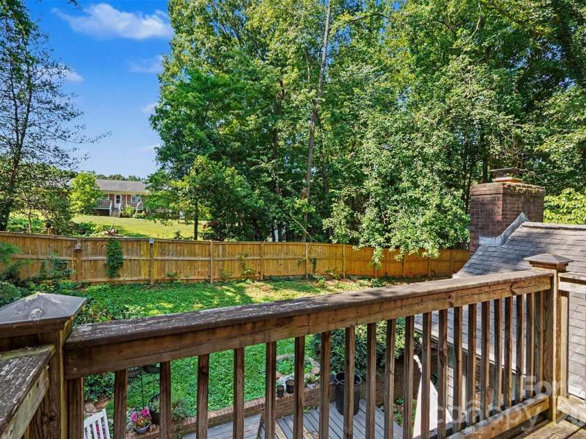 141 32nd Avenue, Hickory, NC 28601.  MLS# CAR4393399, YatesRealty ID 30374. 