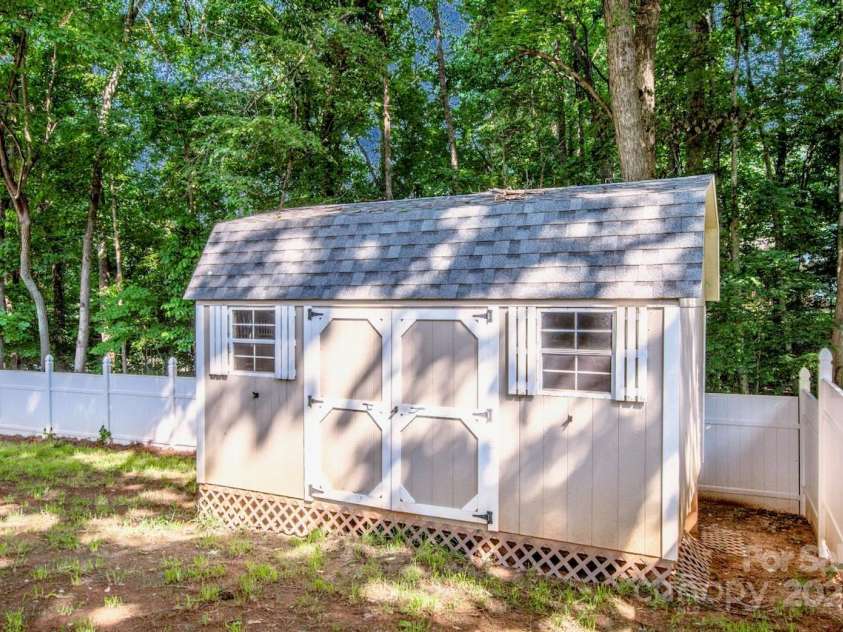 146 Valley Glen Drive, Troutman, NC 28166.  MLS# CAR4267527, YatesRealty ID 30375. 