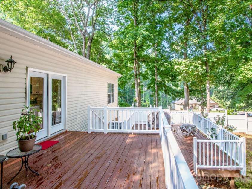 146 Valley Glen Drive, Troutman, NC 28166.  MLS# CAR4267527, YatesRealty ID 30375. 
