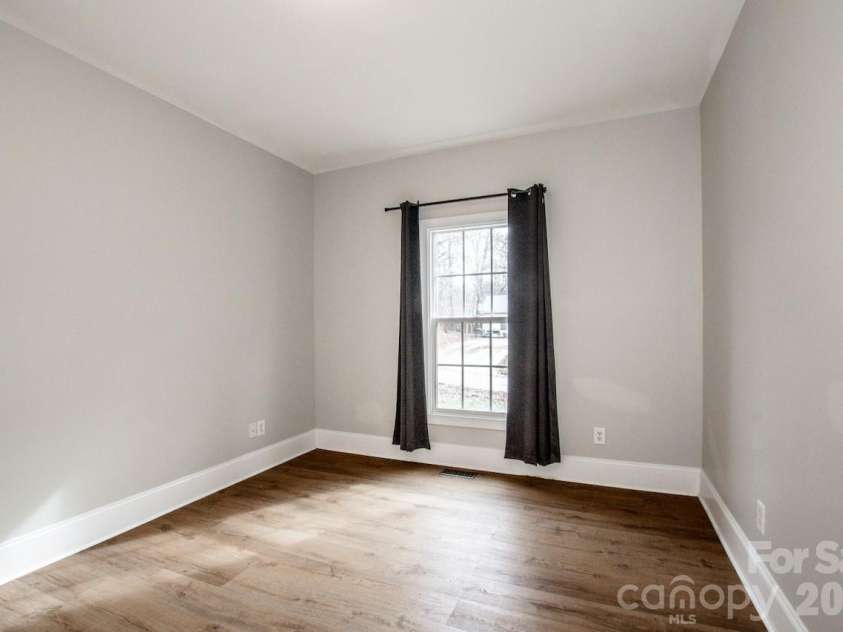 146 Valley Glen Drive, Troutman, NC 28166.  MLS# CAR4321225, YatesRealty ID 30375. 