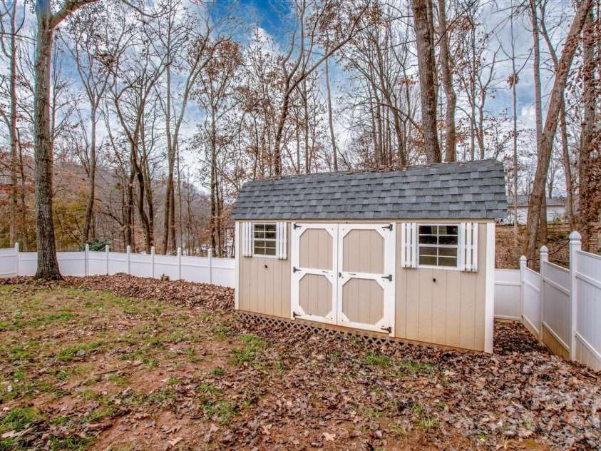 146 Valley Glen Drive, Troutman, NC 28166.  MLS# CAR4321225, YatesRealty ID 30375. 