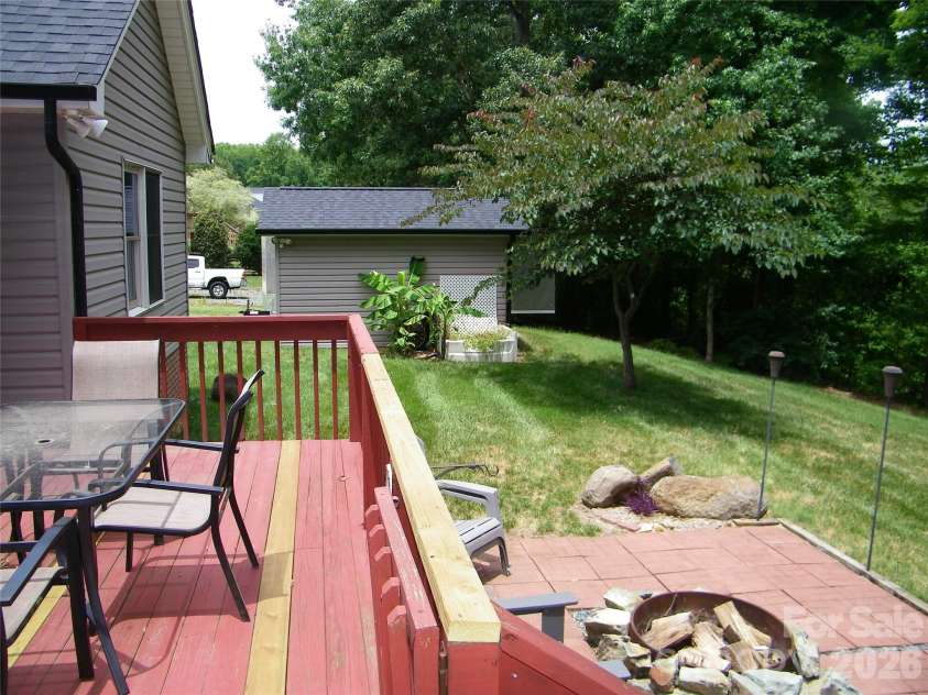 609 Redah Avenue, Locust, NC 28097.  MLS# CAR4393340, YatesRealty ID 30375. 