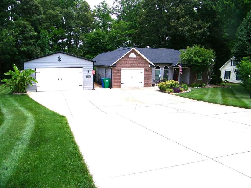 609 Redah Avenue, Locust, NC 28097.  MLS# CAR4393340, YatesRealty ID 30375. 