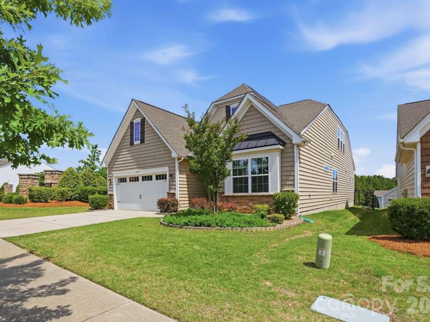 13314 Canterbury Castle Drive, Charlotte, NC 28273.  MLS# CAR4381794, YatesRealty ID 30376. 