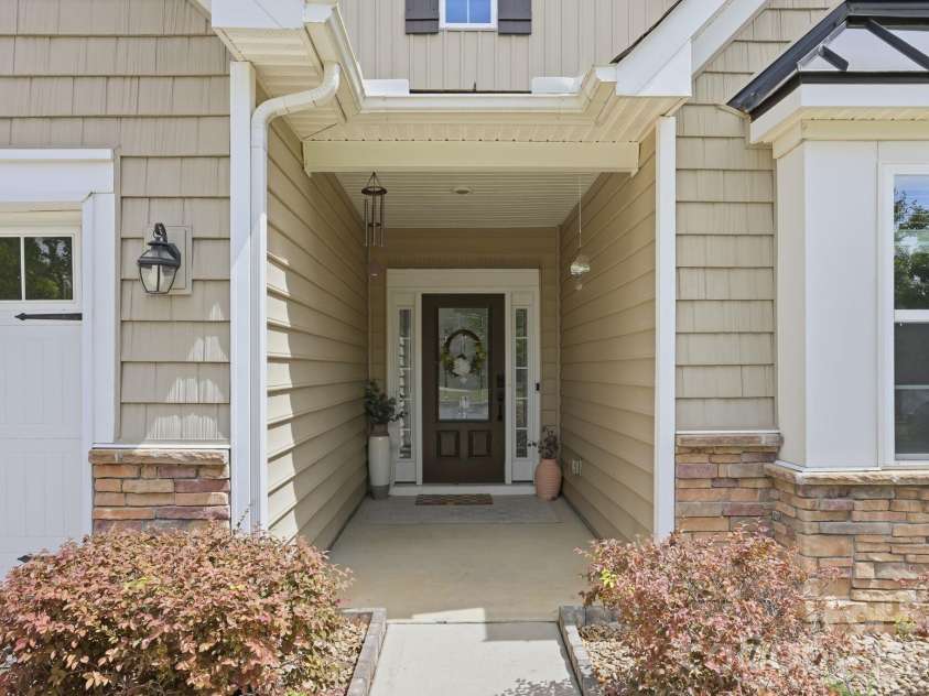13314 Canterbury Castle Drive, Charlotte, NC 28273.  MLS# CAR4381794, YatesRealty ID 30376. 