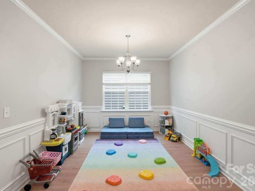 13314 Canterbury Castle Drive, Charlotte, NC 28273.  MLS# CAR4381794, YatesRealty ID 30376. 