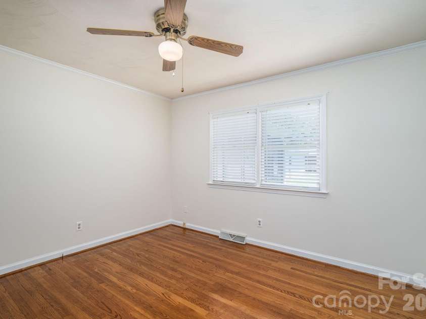 1920 Echo Lane, Gastonia, NC 28052.  MLS# CAR4384431, YatesRealty ID 30377. 