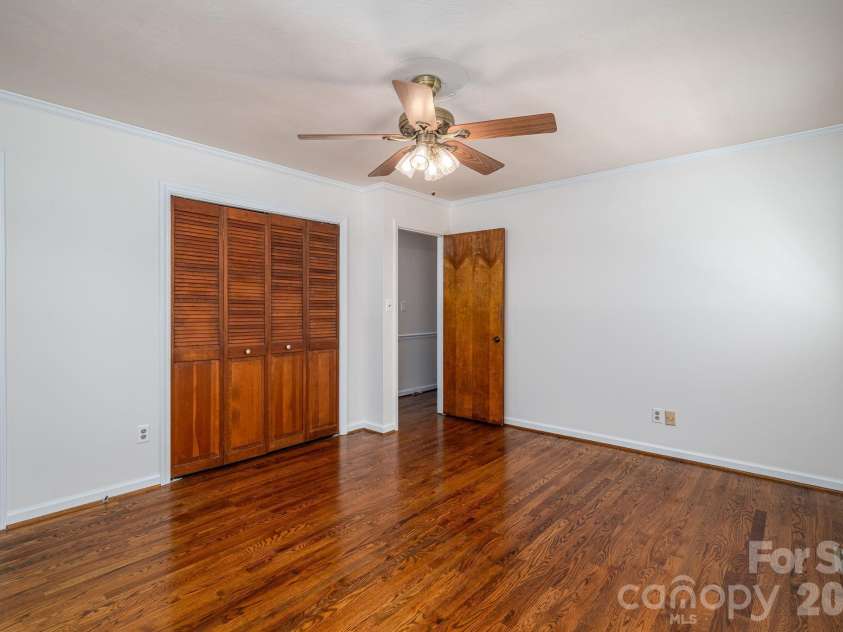 1920 Echo Lane, Gastonia, NC 28052.  MLS# CAR4384431, YatesRealty ID 30377. 