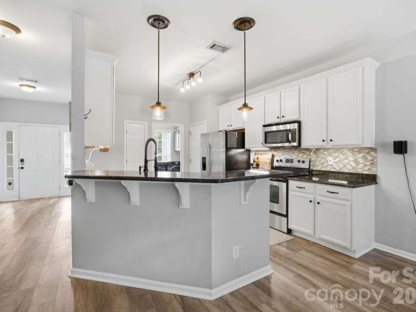 120 Louden Drive, Mooresville, NC 28115.  MLS# CAR4389862, YatesRealty ID 30378. 