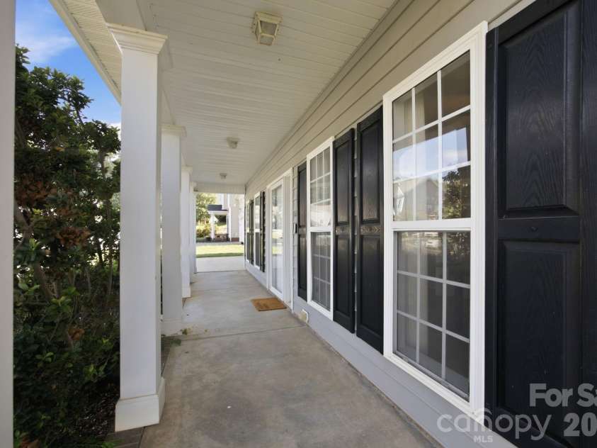 120 Louden Drive, Mooresville, NC 28115.  MLS# CAR4389862, YatesRealty ID 30378. 
